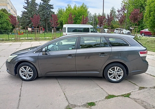 Toyota Avensis cena 20900 przebieg: 298596, rok produkcji 2009 z Błonie małe 277